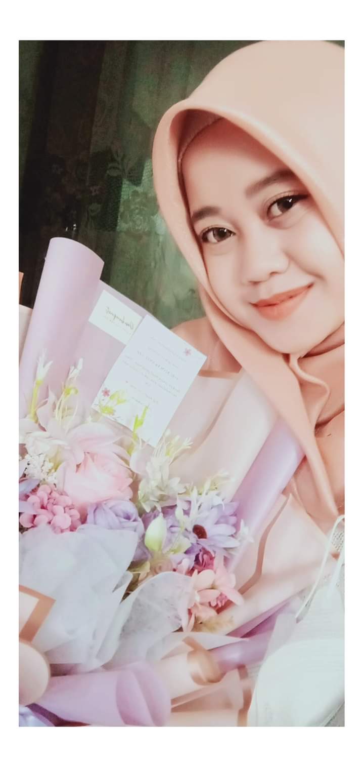 Fitri Sekarningrat,S.Pd,Gr